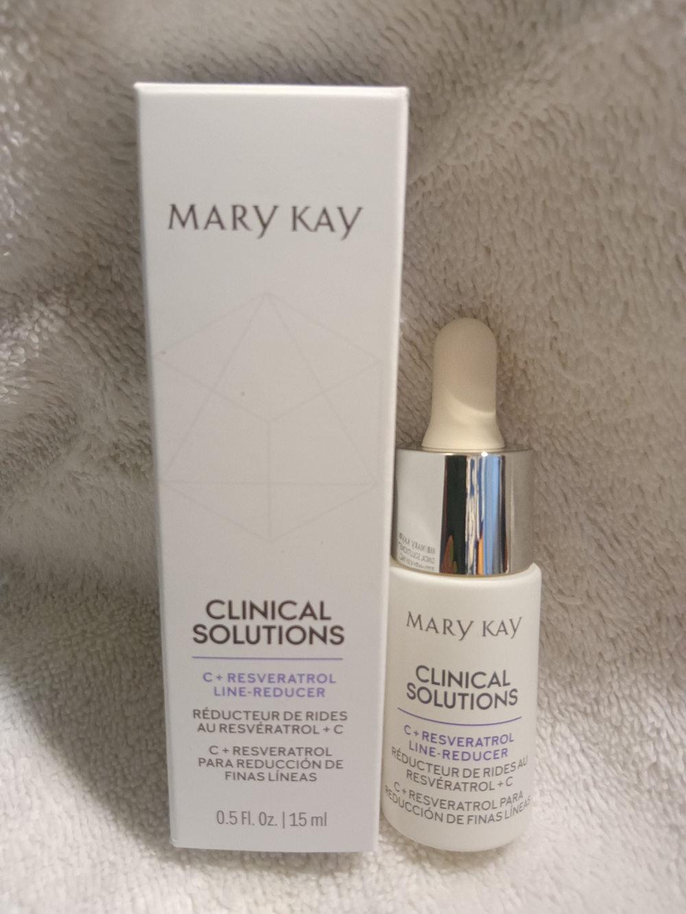 Mary Kay Clinical Solutions C+ Resveratrol Line-Reducer – White